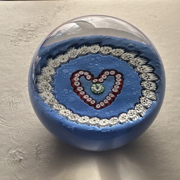 Paul Ysart Other - VTG Paul Ysart Scotland Art Glass Millefiori Heart & Garland Paperweight